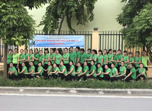 CBGVNV trường Mầm non Hoa Sen tham gia giải chạy báo Hà Nội mới lần thứ 44  Vì hòa bình 